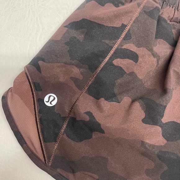 Lululemon athletica womens shorts brown camo size 4 - Picture 4 of 6